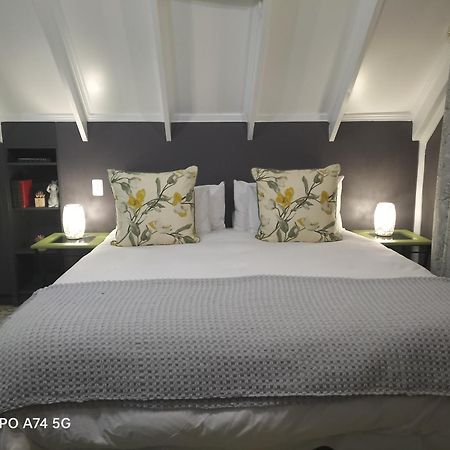 Rozenhof Guest Cottages George Exteriör bild